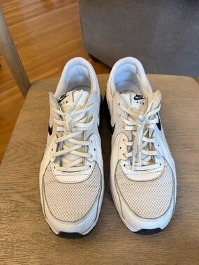 Nike Women’s White & Black Air Sneakers